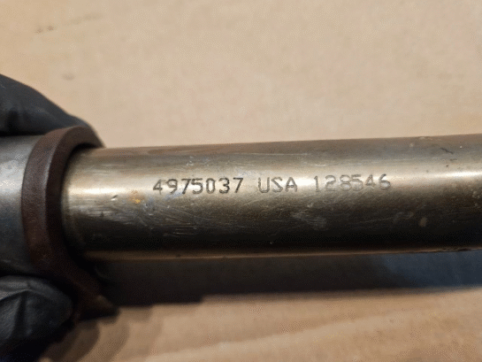 Cummins ISX12 Diesel Engine Oil Pump Pick up Tube 4975309 OEM 4975037 - 125$ Picture 1 of 3 Picture 2 of 3