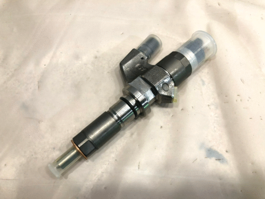 Bosch 2001-04½ DURAMAX Chevy LB7 6.6L Fuel Injector 97208074 OEM 0986435502 - 250.8$ Picture 1 of 5