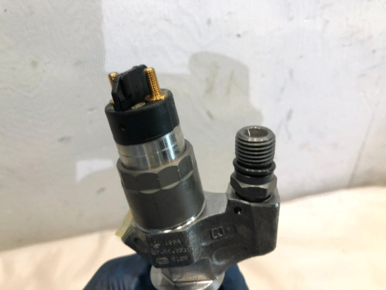 Bosch 2001-04½ DURAMAX Chevy LB7 6.6L Fuel Injector 97208074 OEM 0986435502 - 250.8$ Picture 1 of 5 Picture 2 of 5 Picture 3 of 5