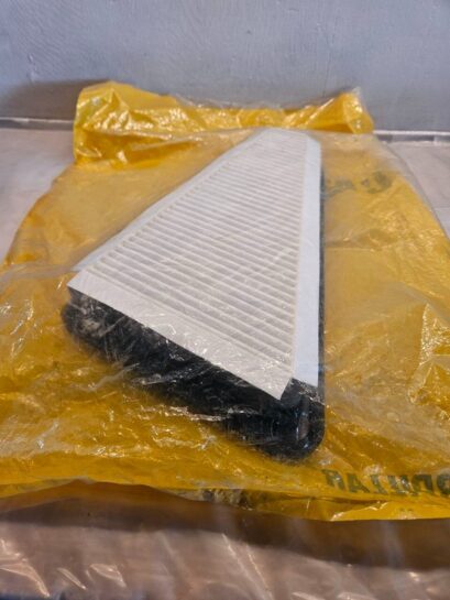New Cat 580-5439 CABIN AIR FILTER OEM Caterpillar - 40$ Picture 1 of 3 Picture 2 of 3 Picture 3 of 3