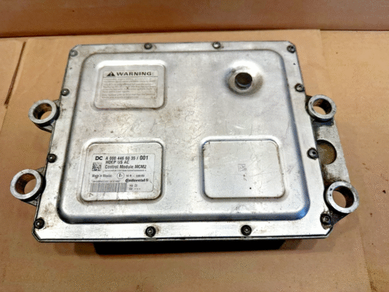 2011 Detroit Diesel DD15 Engine 580HP ECM A0004466035 OEM - 975$ Picture 1 of 5 Picture 2 of 5 Picture 3 of 5 Picture 4 of 5 Picture 5 of 5