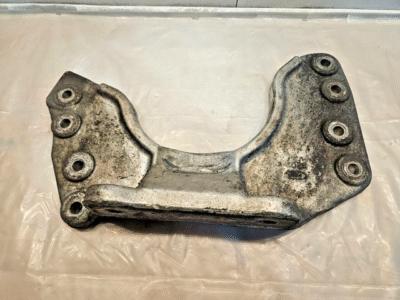 CAT Diesel engine support bracket Ford  A-6028