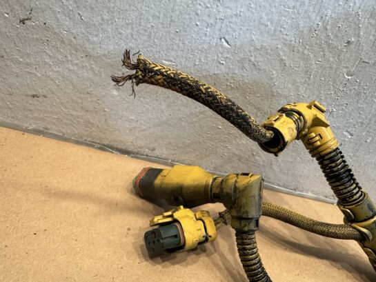 FOR PARTS 2019 Caterpillar Wheel Loader CAT 4.4 Acert Engine Wiring Harness OEM - 350$ Picture 1 of 5 Picture 2 of 5