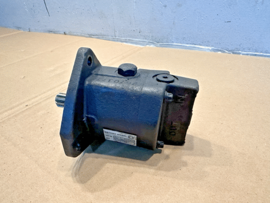 Detroit Diesel 14L Series 60 Diesel Engine Fuel Pump 2670377, R23535540 OEM - 180$ Picture 1 of 5