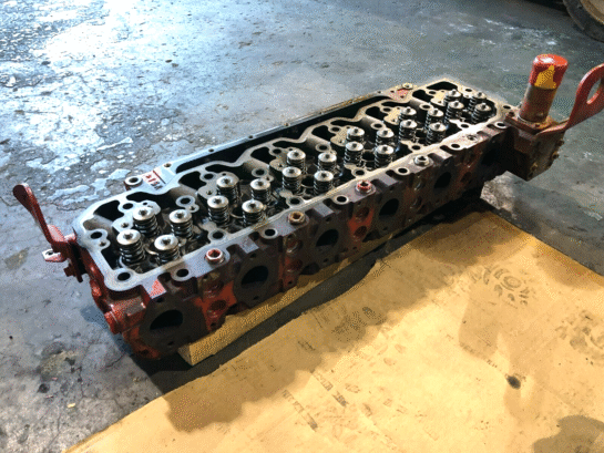 2019 CUMMINS ISB 6.7 DIESEL ENGINE CYLINDER HEAD ASSEMBLY 4983046 OEM - 1000$ Picture 1 of 6 Picture 2 of 6