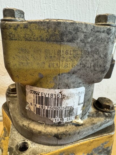 CAT C15 Diesel Engine TRW Hydraulic P/S Pump with Accessory Drive 133-9906 OEM - 400$ Picture 1 of 9