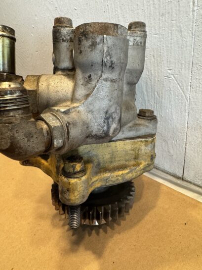 CAT C15 Diesel Engine TRW Hydraulic P/S Pump with Accessory Drive 133-9906 OEM - 400$ Picture 1 of 9 Picture 2 of 9 Picture 3 of 9 Picture 4 of 9