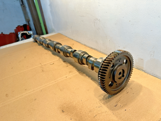 2011 Cummins ISX12 Diesel Engine Camshaft 2894671 with Gear OEM - 825$ Picture 1 of 6