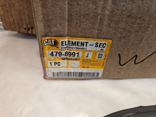 New Caterpillar Air Filter Cat 4798991 OEM 479-8991 - 90$ Picture 1 of 3 Picture 2 of 3