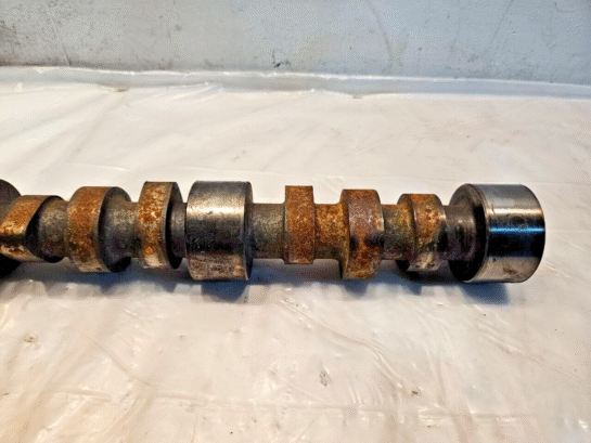 RUST FOR PARTS 2010 - 2017 CUMMINS ISX15 SOHC DIESEL ENGINE Camshaft 3685963 OEM - 250$ Picture 1 of 6