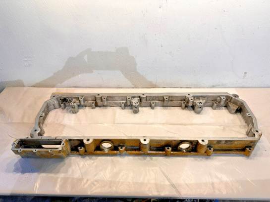 CATERPILLAR CAT C13 RISER TOP JAKE BRAKE SPACER ROCKER HOUSING 238-6710 OEM - 400$ Picture 1 of 4 Picture 2 of 4