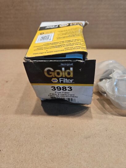 New Napa Gold Fuel Filter kit 3983 - 35$ Picture 1 of 2 Picture 2 of 2