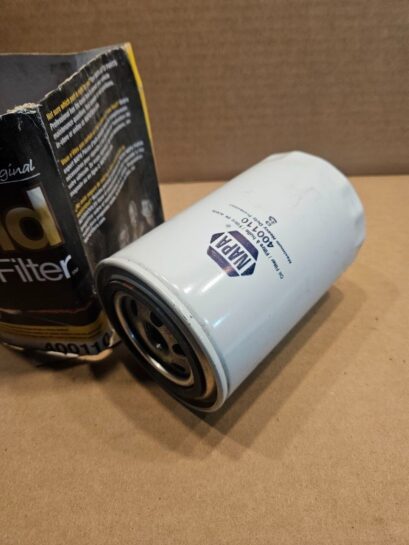 New Napa Gold Oil Filter 400110 - 75$ Picture 1 of 3