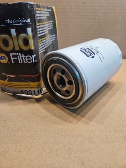 New Napa Gold Oil Filter 400110 - 75$ Picture 1 of 3 Picture 2 of 3