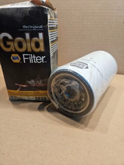 New NAPA Gold  Spin on Fuel Filter 3525 - 35$ Picture 1 of 3 Picture 2 of 3