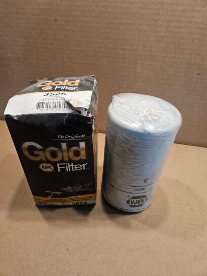 New NAPA Gold  Spin on Fuel Filter 3525 - 35$ Picture 1 of 3 Picture 2 of 3 Picture 3 of 3