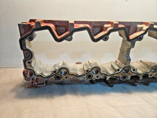 2012 Cummins ISX12 ISX 11.9 Diesel Engine Rocker Arm Housing 2897183 OEM 2894676 - 495$ Picture 1 of 7 Picture 2 of 7