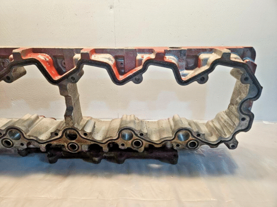 2012 Cummins ISX12 ISX 11.9 Diesel Engine Rocker Arm Housing 2897183 OEM 2894676 - 495$ Picture 1 of 7 Picture 2 of 7 Picture 3 of 7