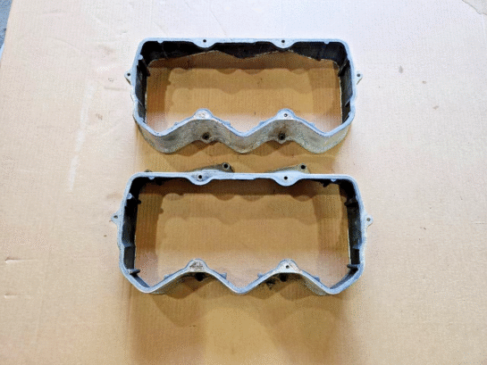 Set of 2 CAT 3406B Rocker Arm Housing, Parts # 4W560 OEM - 725$ Picture 1 of 2 Picture 2 of 2