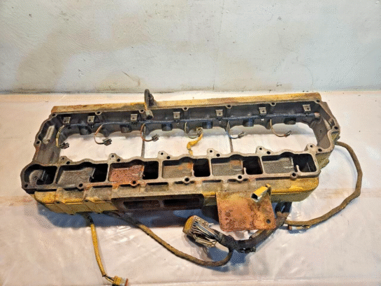 CATERPILLAR CAT 3126 Diesel Engine ROCKER ARM HOUSING w/ Wiring Harness 124-9916 - 420$ Picture 1 of 4