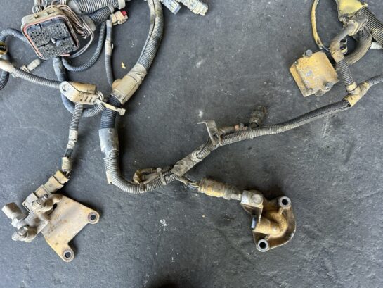 2008 C15 Acert 475HP Caterpillar Diesel Engine Complete Wiring Harness OEM - 945$ Picture 1 of 7 Picture 2 of 7 Picture 3 of 7
