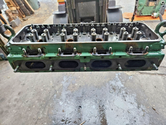 DETROIT DIESEL 4-71 Complete Engine Cylinder Head W/Valves 5102771 OEM - 1450$ Picture 1 of 10 Picture 2 of 10 Picture 3 of 10 Picture 4 of 10 Picture 5 of 10 Picture 6 of 10