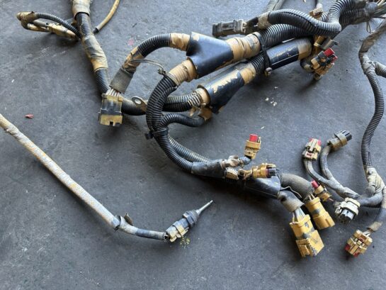 2008 C15 Acert 475HP Caterpillar Diesel Engine Complete Wiring Harness OEM - 945$ Picture 1 of 7 Picture 2 of 7 Picture 3 of 7 Picture 4 of 7 Picture 5 of 7 Picture 6 of 7