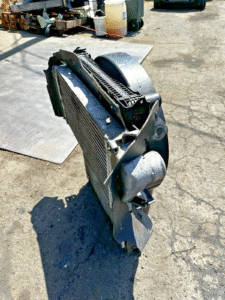 2004 FREIGHTLINER M2-106 Complete BEHR RADIATOR BHTD9438 from Cat C7 OEM