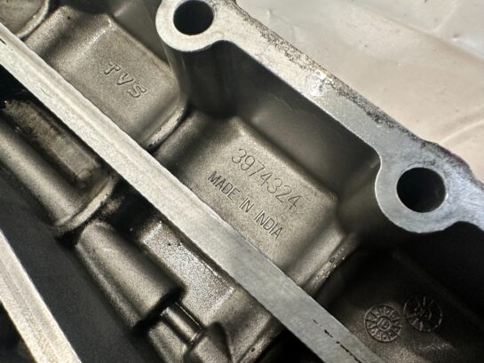 Cummins ISL 8.3L Lube Oil Filter Cooler Housing 3974325, 3974324 OEM - 160$ Picture 1 of 3 Picture 2 of 3