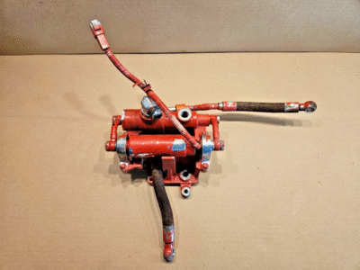 Cummins ISX15 Diesel Engine Fuel Transfer Pump with Bracket 3686718 OEM 3686735