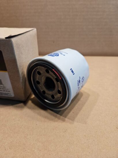 New NAPA GOLD 1301 Spin On OIL FILTER - 24$ Picture 1 of 3 Picture 2 of 3