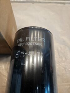 New John Deere 8983020750R Engine Oil Filter Element Cross p/n 8983758600 OEM