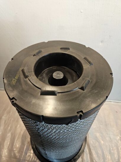 New HITACHI 4700940 OUTER AIR FILTER - 85$ Picture 1 of 3 Picture 2 of 3 Picture 3 of 3