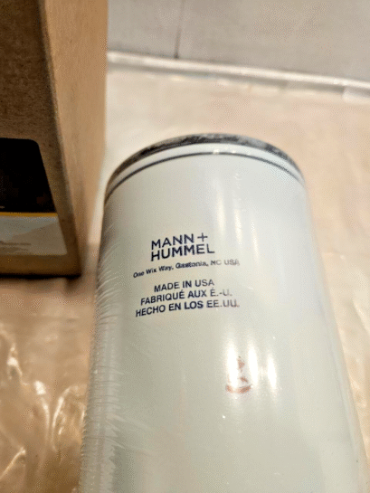 New NAPA GOLD Spin On OIL FILTER  7777 - 95$ Picture 1 of 2