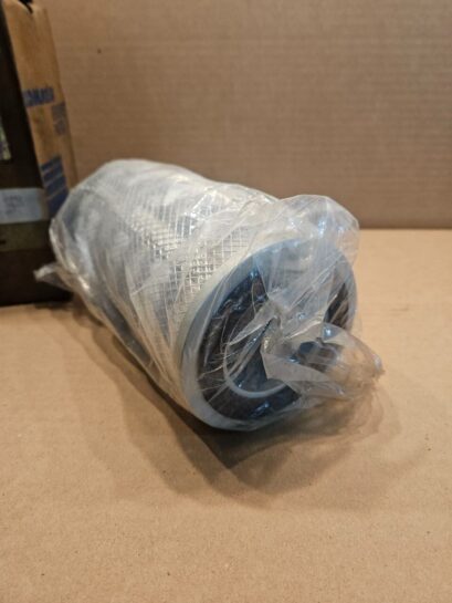 NEW KOMATSU Hydraulic Filter 4236045461 OEM 423-60-45461 - 165$ Picture 1 of 4 Picture 2 of 4 Picture 3 of 4 Picture 4 of 4