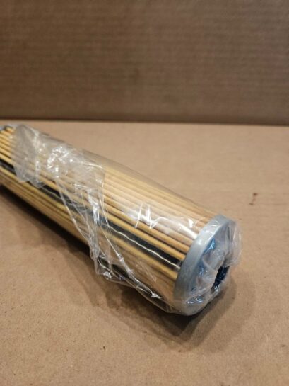 New Komatsu Hydraulic FILTER 5694383920 OEM  569-43-83920 - 45$ Picture 1 of 3 Picture 2 of 3 Picture 3 of 3