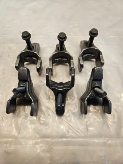 Set of 6 Detroit DD15 Engine Injector Hold Down Clamp w/ Bolt A47206 - 140$ Picture 1 of 3 Picture 2 of 3 Picture 3 of 3