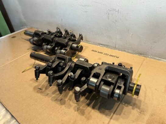 Detroit Diesel Series 60 12.7L Complete  Rocker Arms Set Peterbilt Kenworth OEM - 1400$ Picture 1 of 8