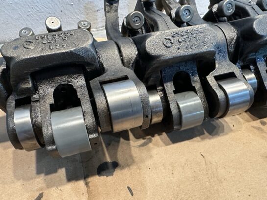 Detroit Diesel Series 60 12.7L Complete  Rocker Arms Set Peterbilt Kenworth OEM - 1400$ Picture 1 of 8 Picture 2 of 8 Picture 3 of 8