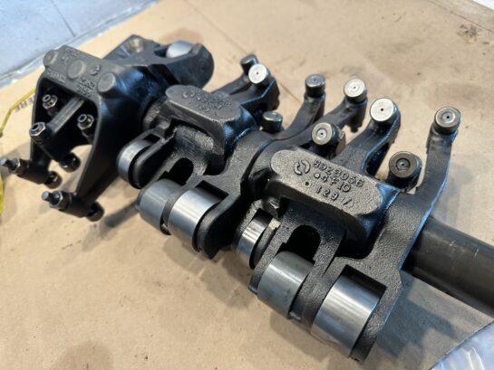 Detroit Diesel Series 60 12.7L Complete  Rocker Arms Set Peterbilt Kenworth OEM - 1400$ Picture 1 of 8 Picture 2 of 8 Picture 3 of 8 Picture 4 of 8 Picture 5 of 8
