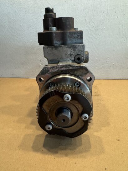 Bosch Detroit Diesel Fuel Injection Pump DD13 0 445 020 190-D OEM A4720901550 - 900$ Picture 1 of 8 Picture 2 of 8 Picture 3 of 8