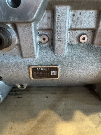 Bosch Detroit Diesel DD13 Fuel Injection Pump 0 445 020 238 OEM A4720901550 - 1000$ Picture 1 of 7