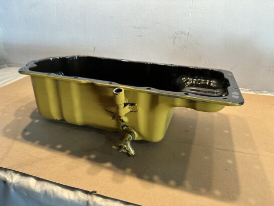 2019 Caterpillar CAT C4.4 Perkins 4 Cyl Diesel Engine Oil Pan 214-3281 OEM - 290$ Picture 1 of 6 Picture 2 of 6