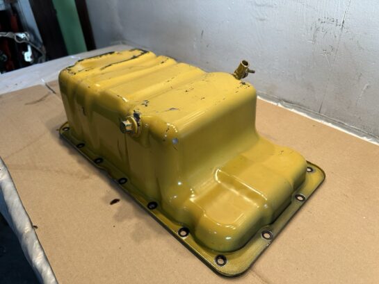 2019 Caterpillar CAT C4.4 Perkins 4 Cyl Diesel Engine Oil Pan 214-3281 OEM - 290$ Picture 1 of 6 Picture 2 of 6 Picture 3 of 6