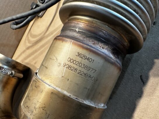 Caterpillar CAT C4.4 Diesel Engine Back Pressure Valve And Elbow 468-3931 OEM - 1175$ Picture 1 of 9 Picture 2 of 9 Picture 3 of 9