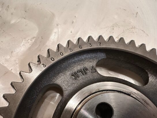 CUMMINS M11 ISM11 Diesel Engine Idler Gear 3084533 with Hub OEM - 225$ Picture 1 of 4 Picture 2 of 4