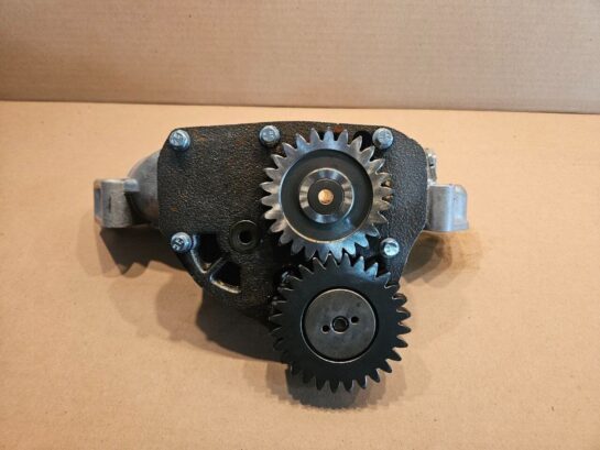 2012 CUMMINS ISX15 Diesel Engine OIL PUMP Assembly 2892706 OEM - 400$ Picture 1 of 4 Picture 2 of 4 Picture 3 of 4 Picture 4 of 4