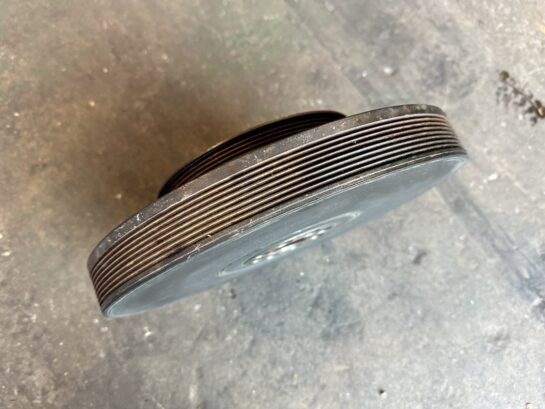 Detroit Diesel DD15 Engine Harmonic Balancer A4720350300 OEM - 310$ Picture 1 of 4 Picture 2 of 4 Picture 3 of 4