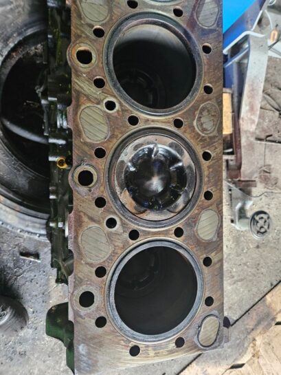 2016 Volvo VNL D13 455HP Diesel Engine Short Block Assembly 1002140 OEM - 4100$ Picture 1 of 10 Picture 2 of 10 Picture 3 of 10 Picture 4 of 10 Picture 5 of 10