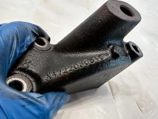 DETROIT DIESEL DD15 ENGINE BELT TENSIONER BRACKET A4722030540 OEM - 45$ Picture 1 of 3 Picture 2 of 3